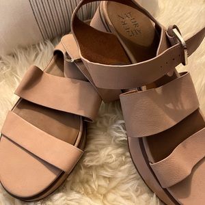 Naturalizer platform sandals